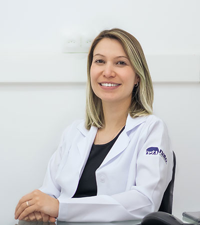 Dra. Juliana Candida Monteiro+ Nato Medicina Veterinária